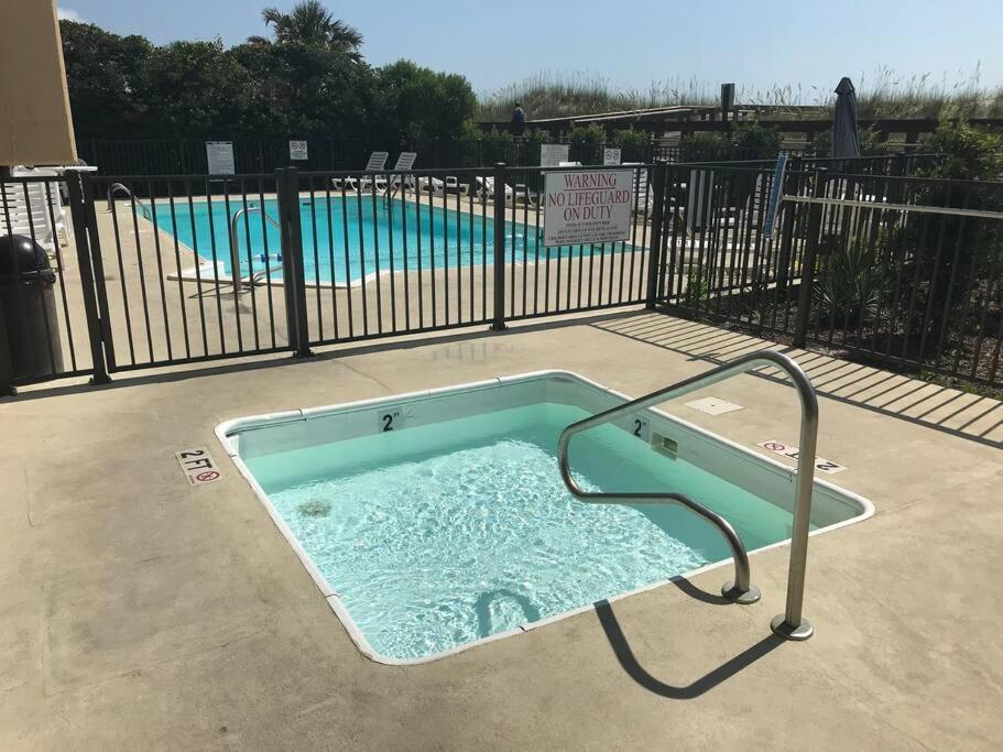 Oceanfront * Pool * Elevator * Boardwalk Apartment Каролина Бийч Екстериор снимка